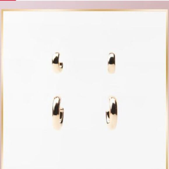 Zero Gold Tone Thick Open Hoop Earrings
There are 2 pairs on this card NWT - Picture 3 of 3